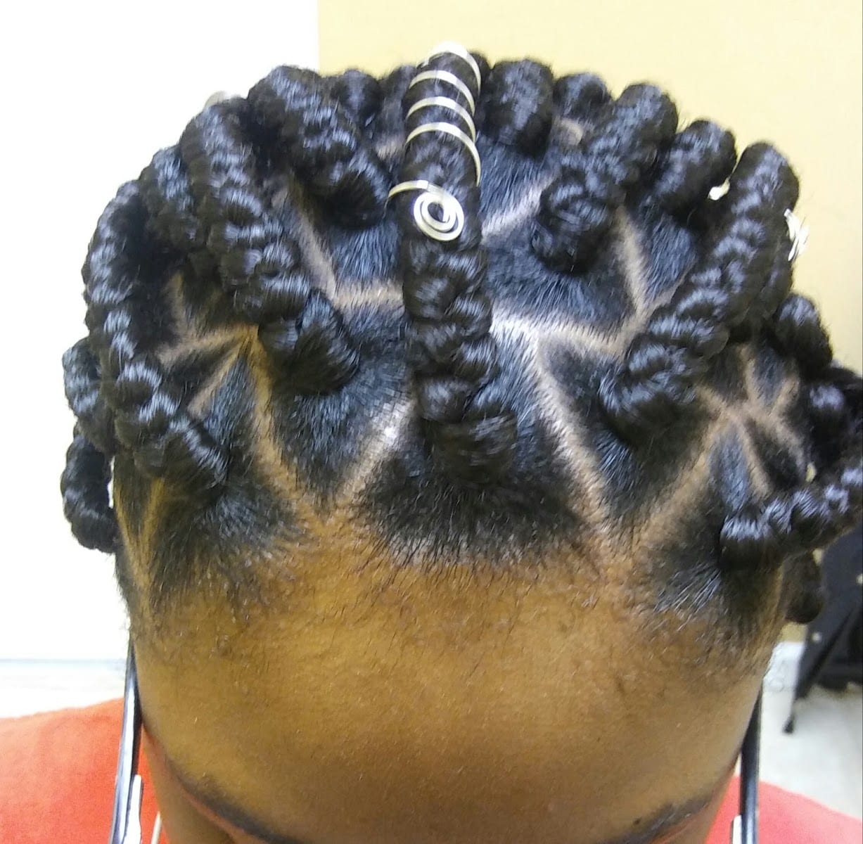 RAYKEL'S PRECISION CUTS BARBERSHOP & NATURAL HAIRCARE SERVICES, photo 3