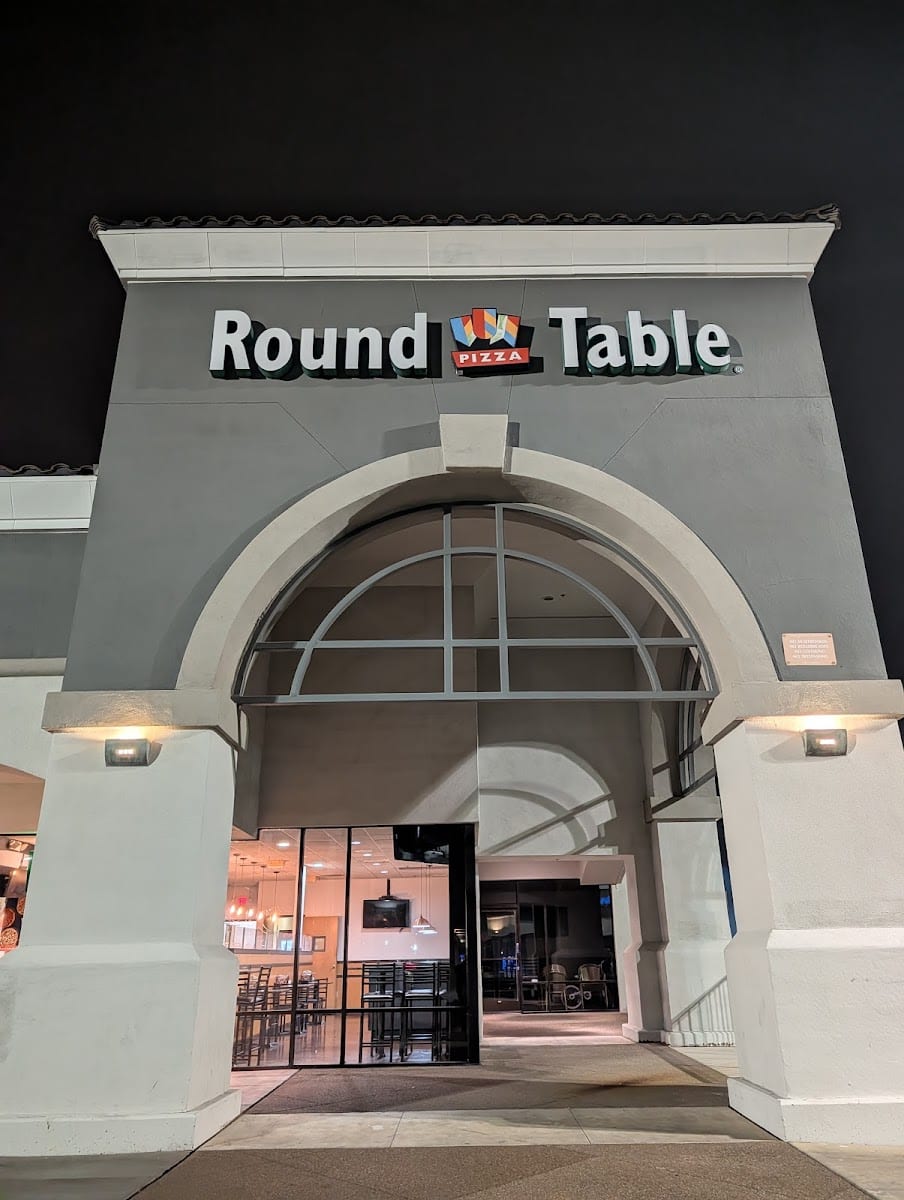 Round Table Pizza, photo 2
