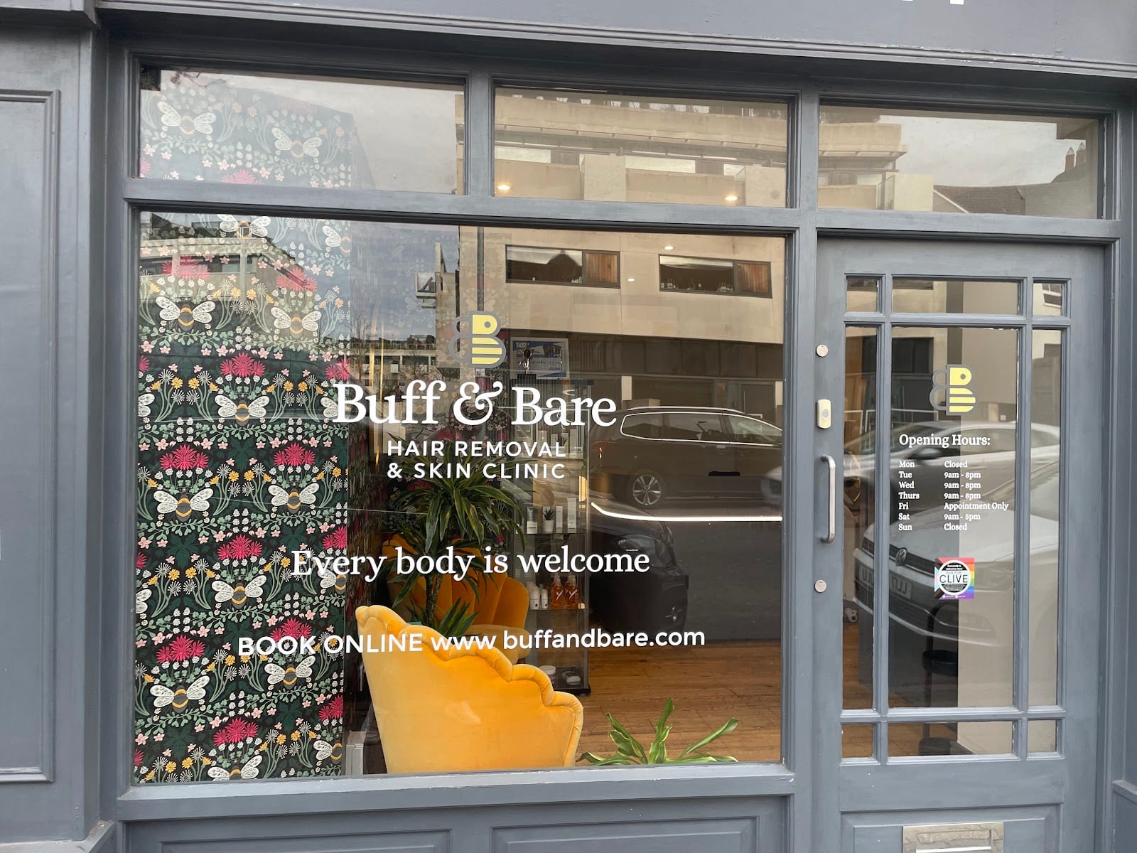 Buff & Bare, photo 2
