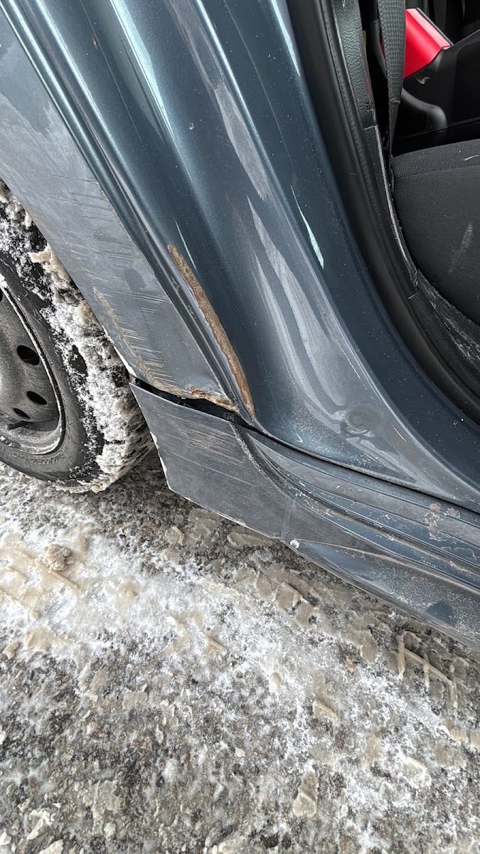 Victorian Auto Collision, photo 3