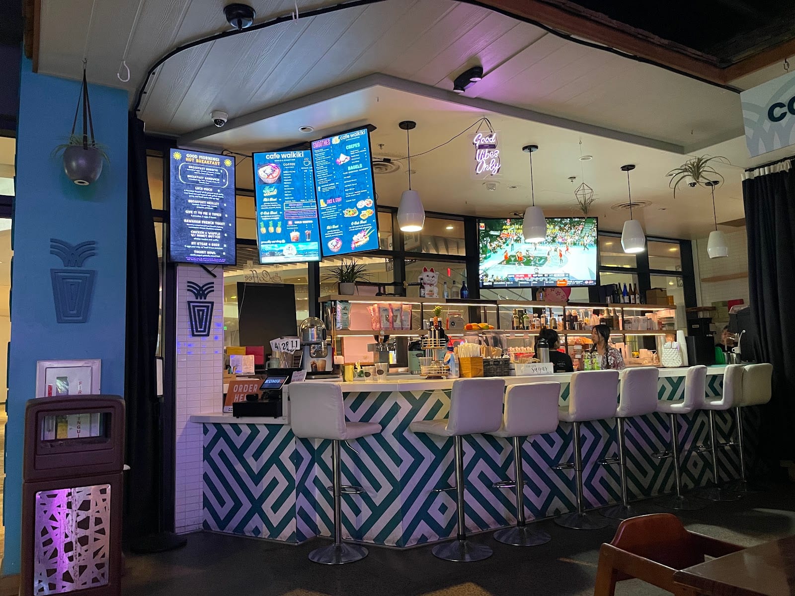 Cafe Waikiki
