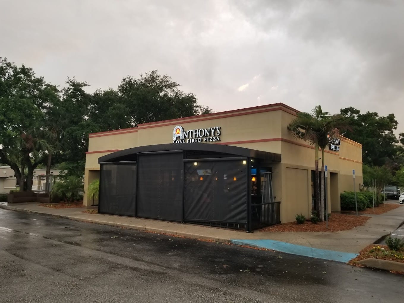 Anthony's Coal Fired Pizza & Wings, photo 2