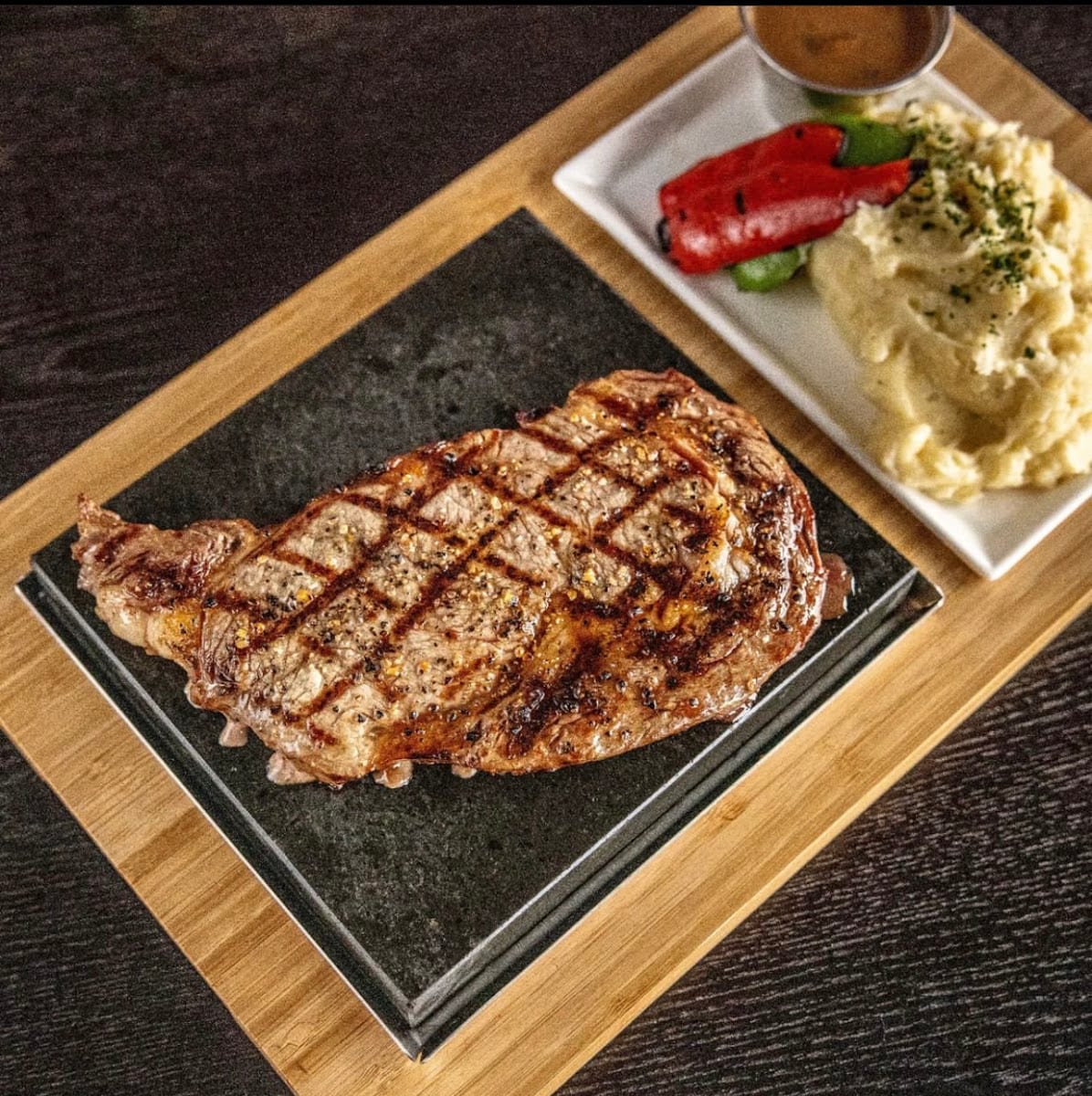 Haze Restaurant + Lounge - Yonge St Richmond Hill