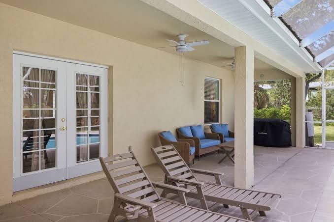 The Manasota Retreat - Steps from Lemon Bay Park, Private Lanai w/ BBQ