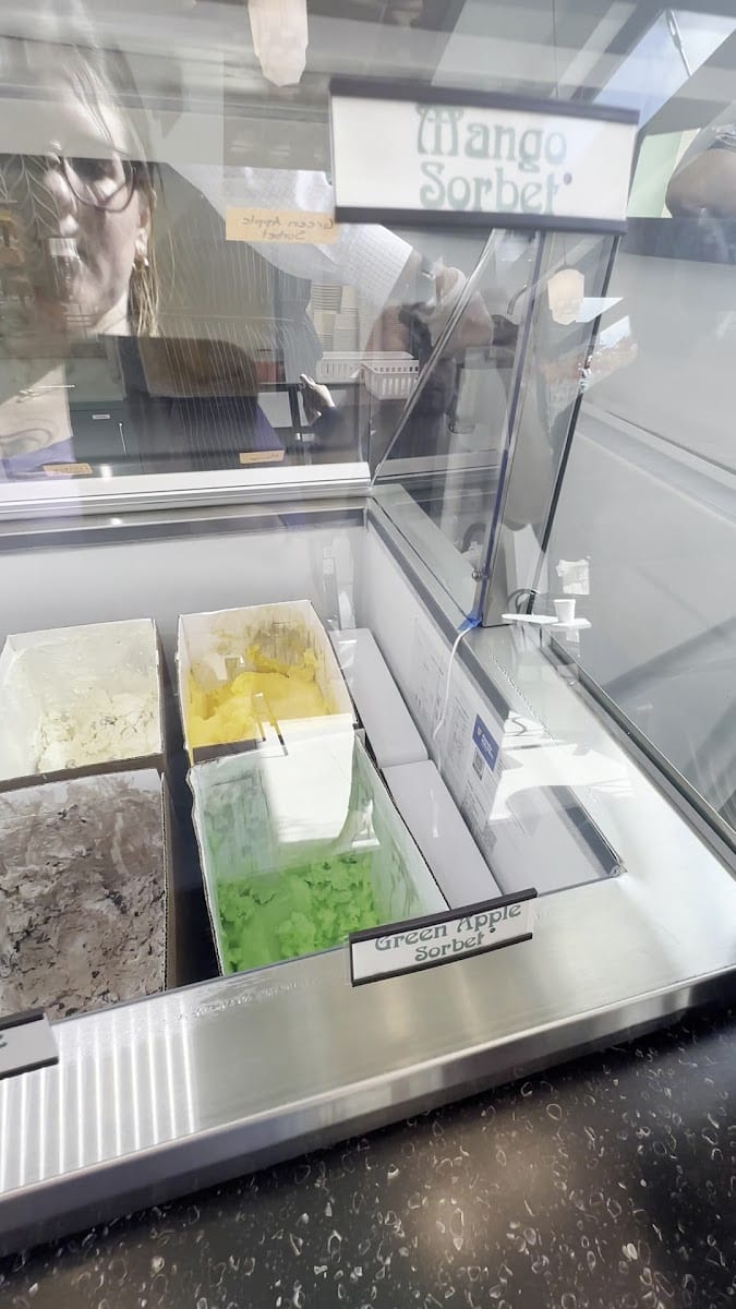 Gilmore's Scoops, photo 3