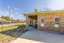 Convenient stay for techies close to theme park and freeway