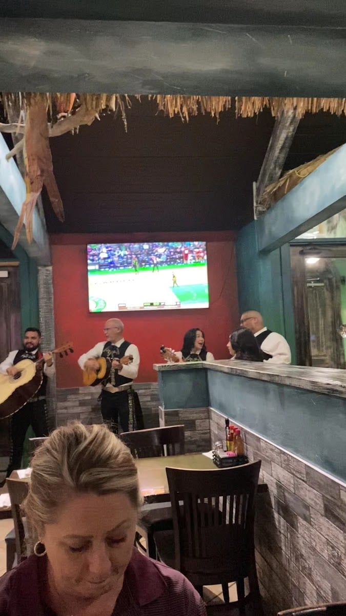 El Malecon Mariscos & Bar, photo 3