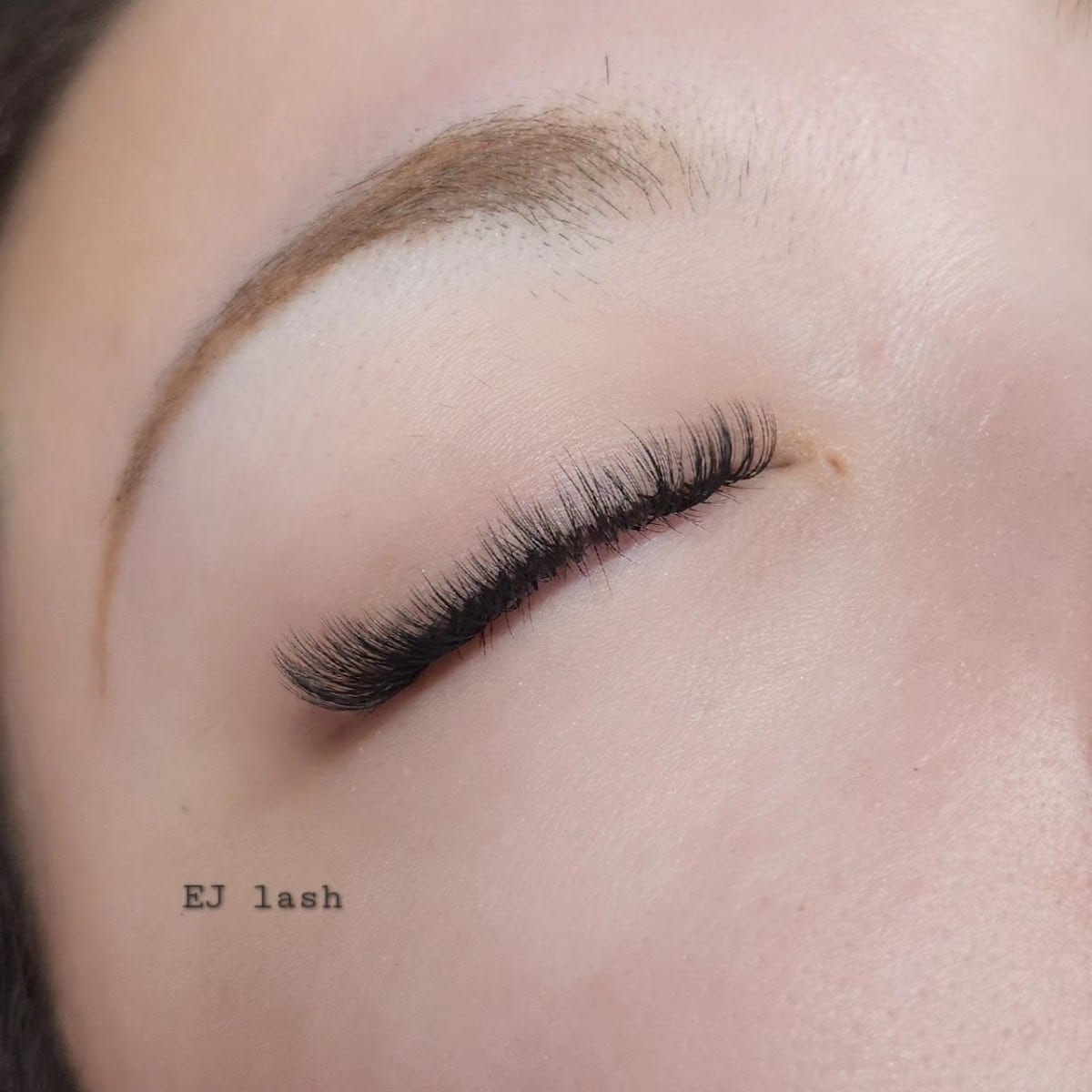 EJ Lash & Brow, photo 4