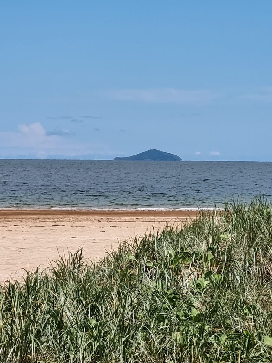 Sarina Beach, Owen Jenkins Drive, north end, photo 2