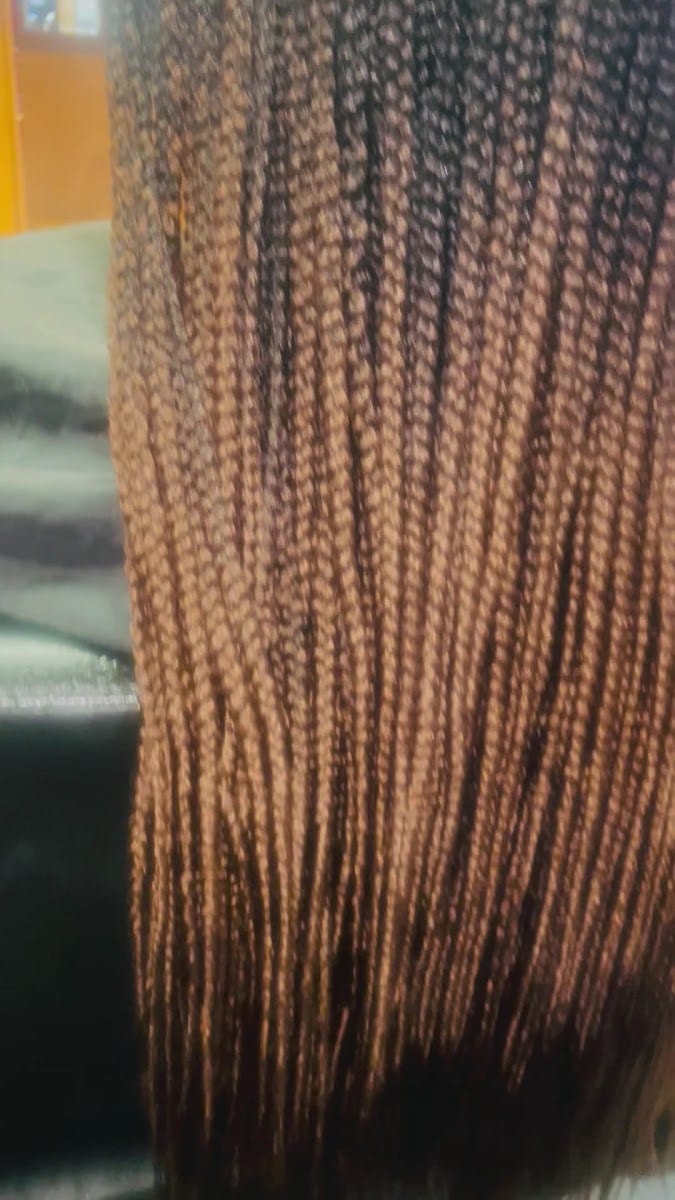 The Hair Corner Hair Braiding/Extensions salon, photo 3
