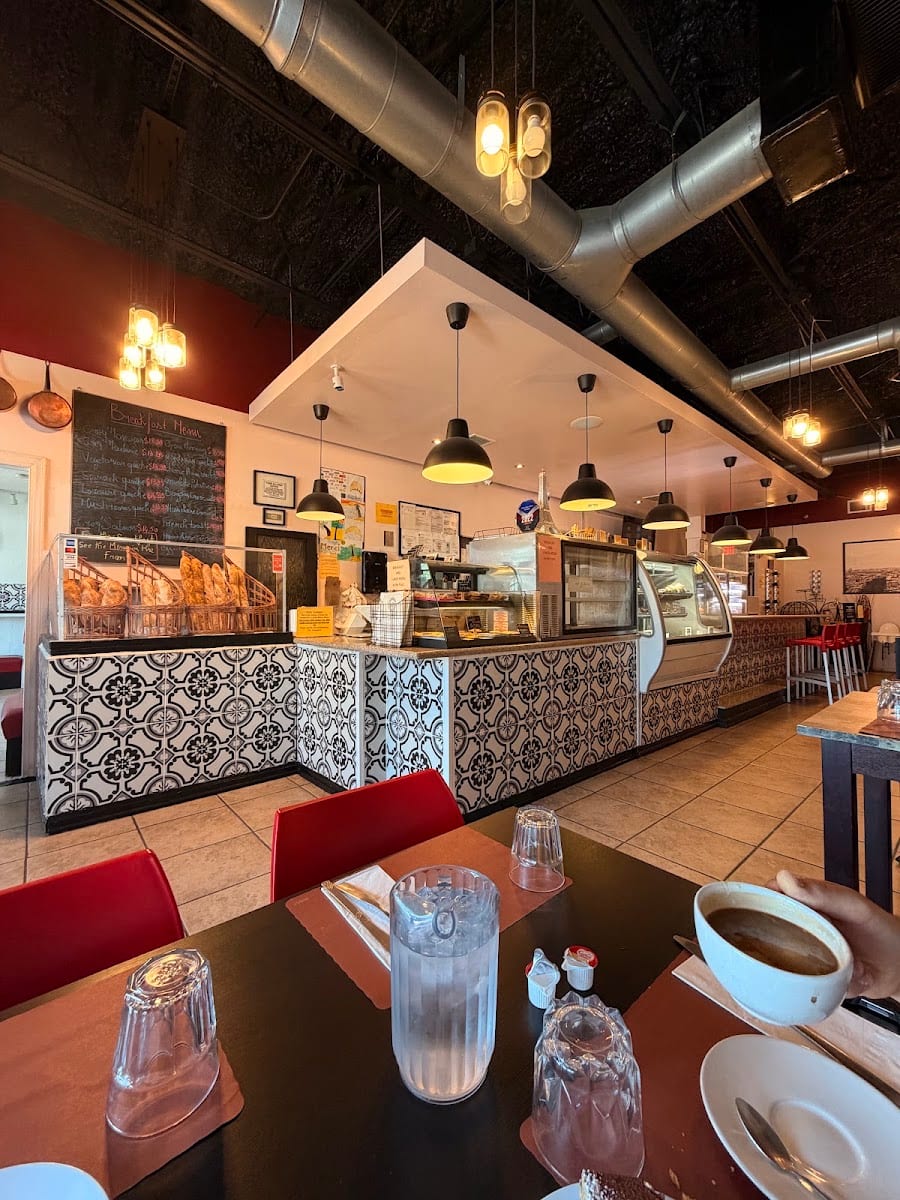 L’Opera Bakery Bistro