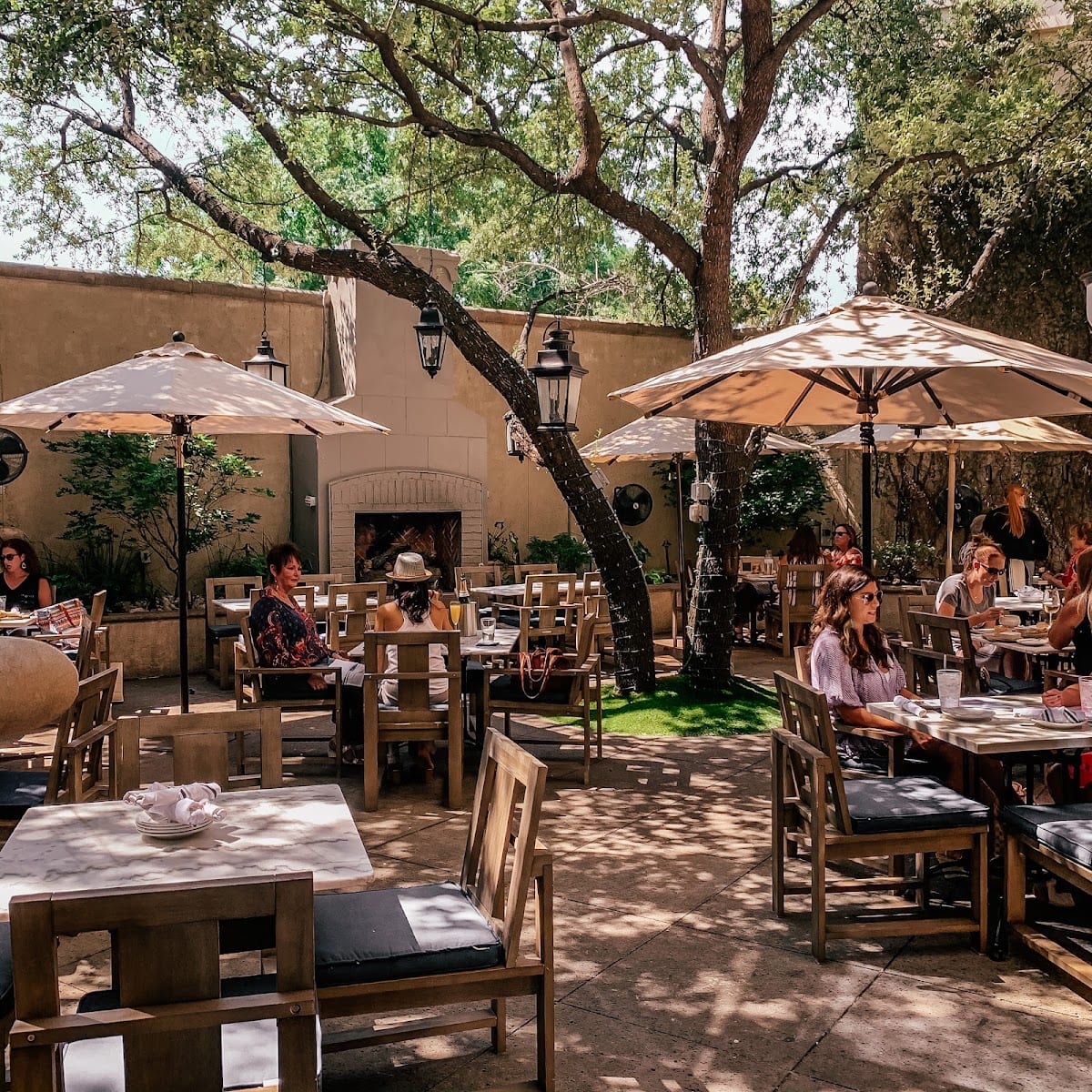 J.Theodore Restaurant & Bar, photo 2