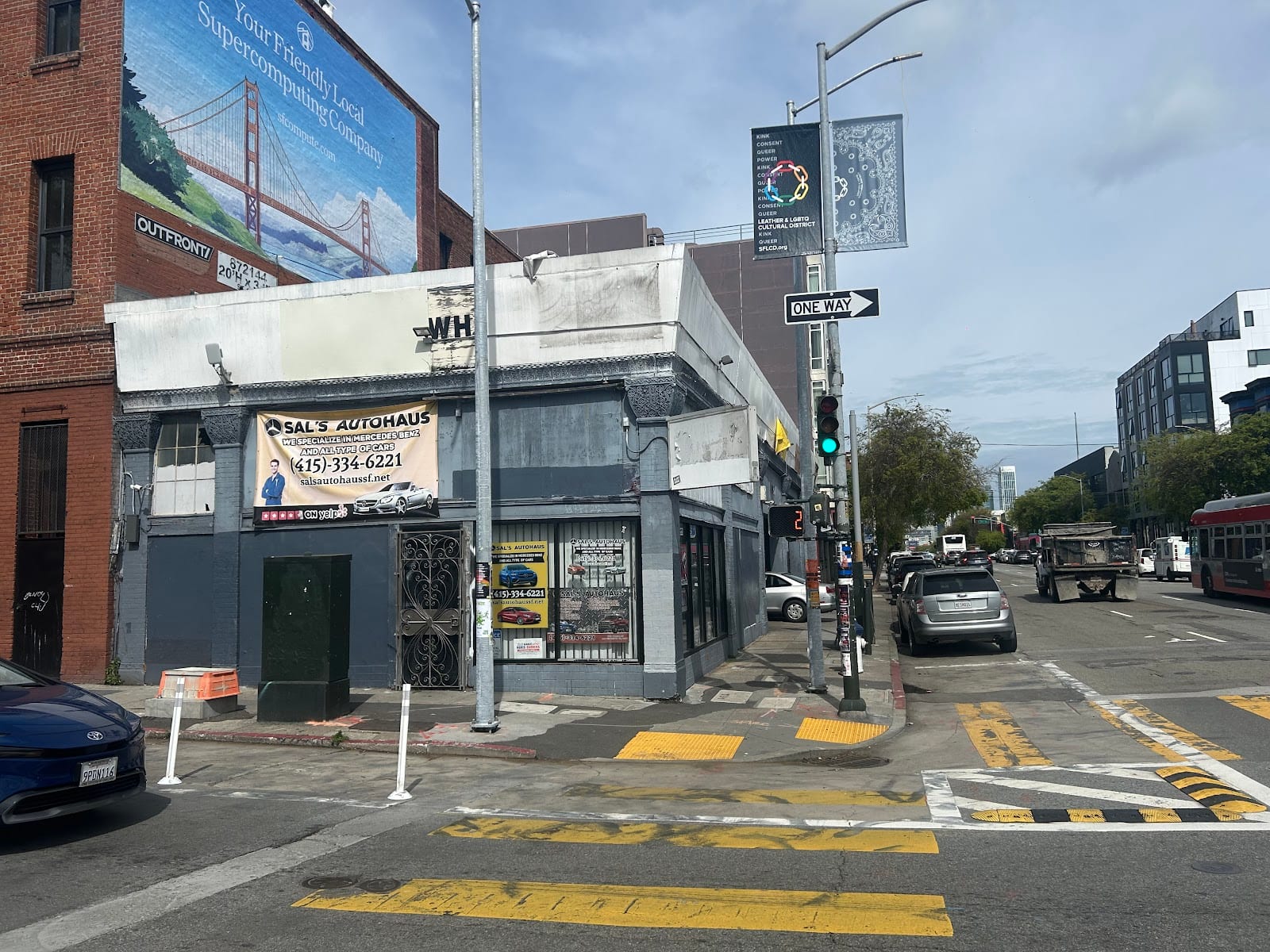 LEICA SOMA Tire & Auto Repair