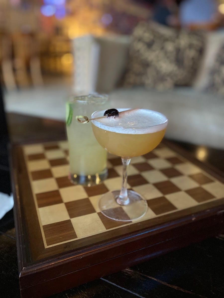Hickory Street Lounge