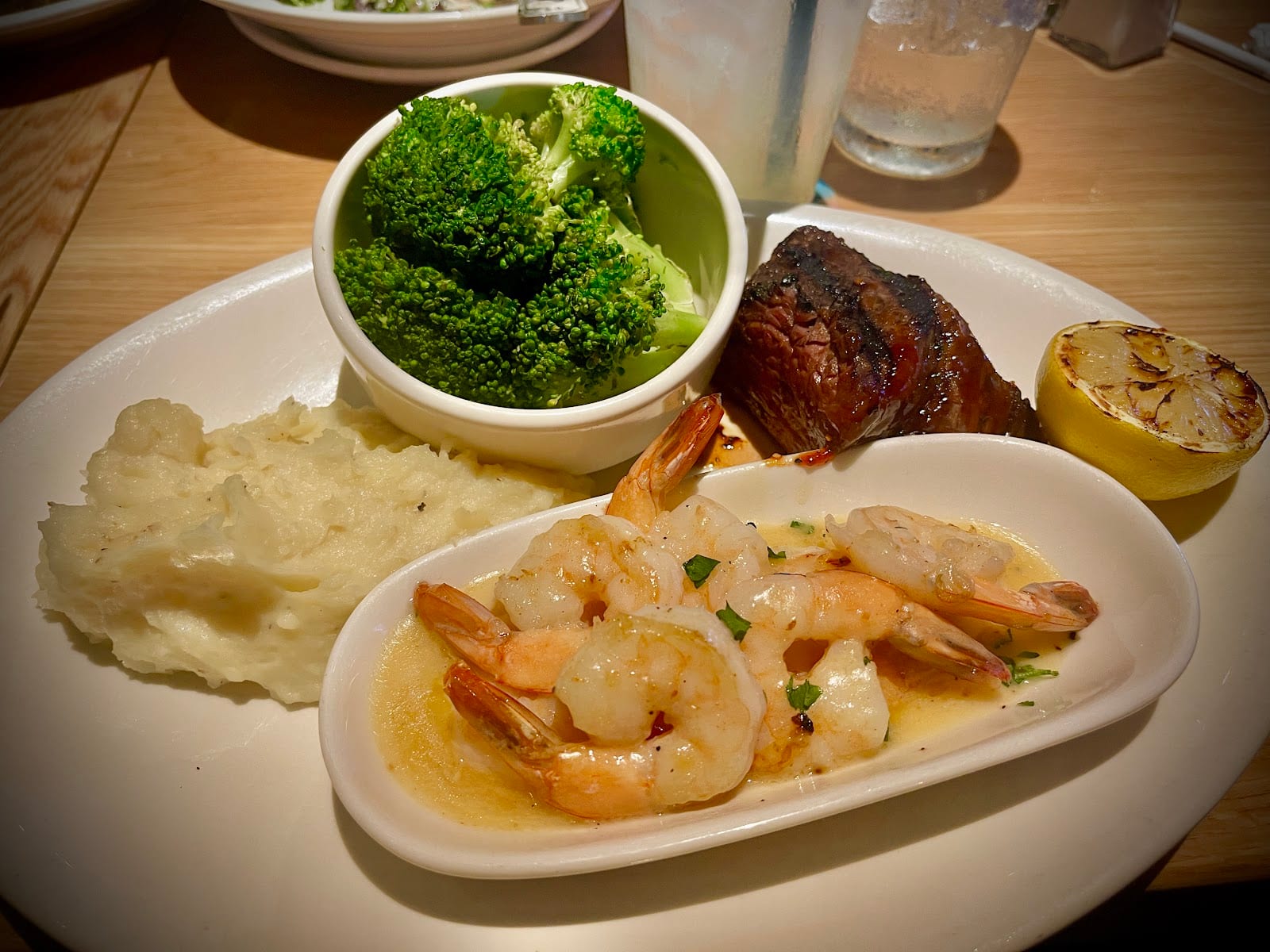BJ's Restaurant & Brewhouse, photo 4