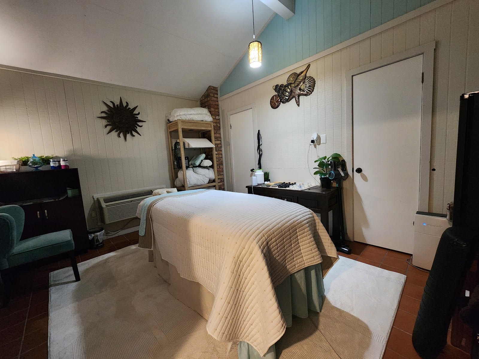 A Twilight Massage, photo 3
