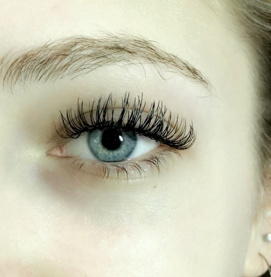 Eyelash extensions, photo 4