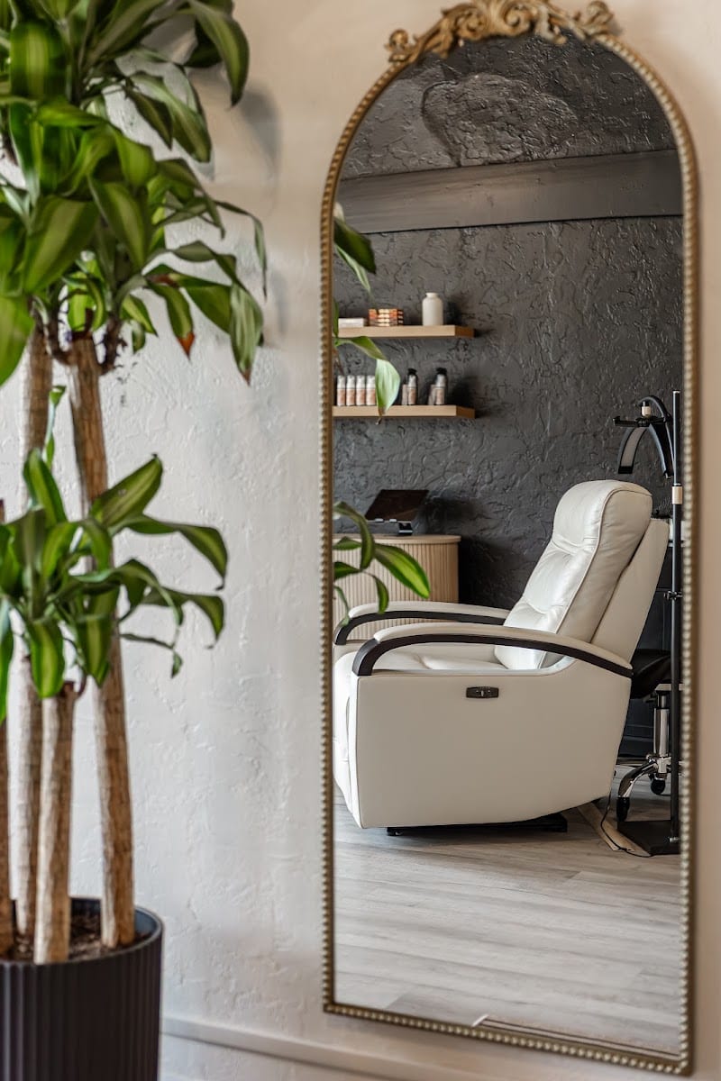 Jenni’s Beauty Lounge, photo 3