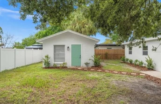 1Bed / 1Bath Condo with Dog Park & Grill, photo 2