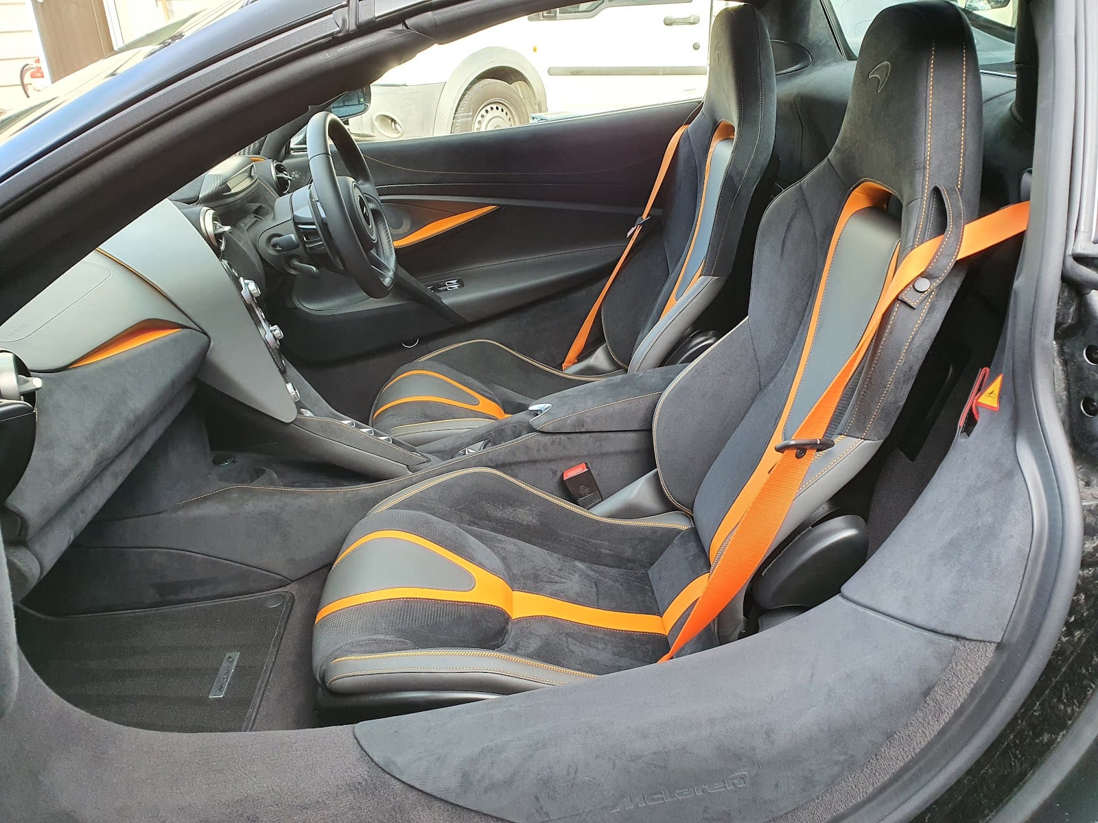 AK Autoworks Hertforshire, photo 3