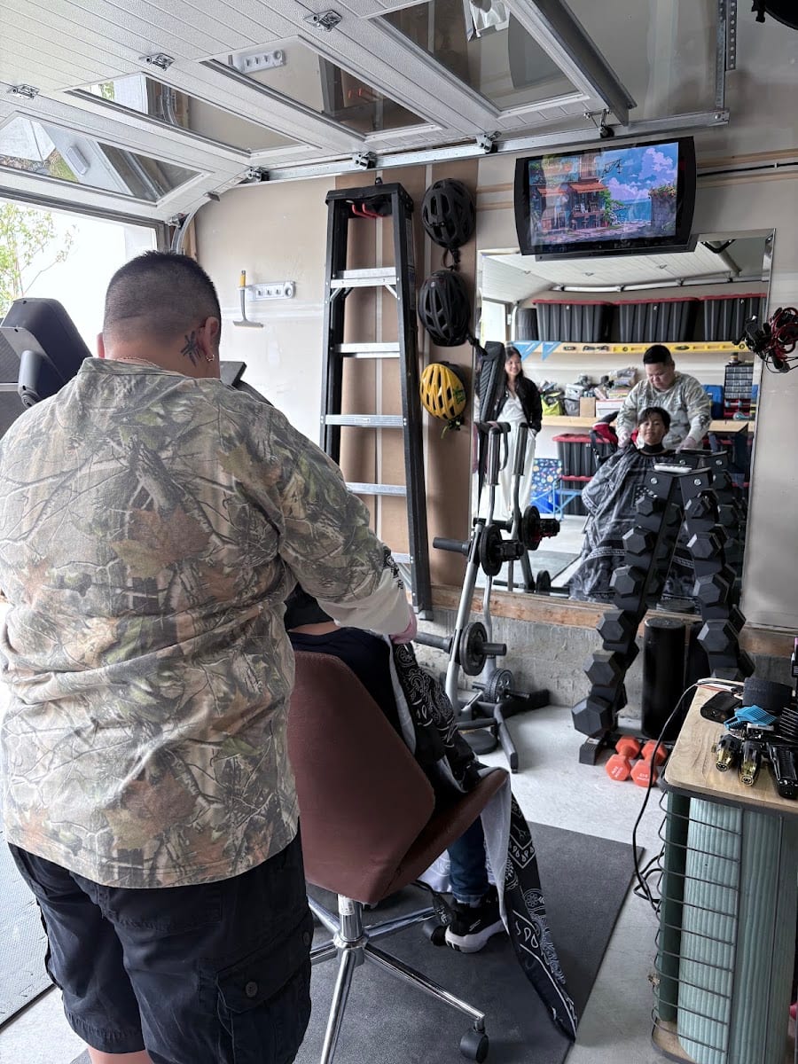 Barbera Mobile Barbershop