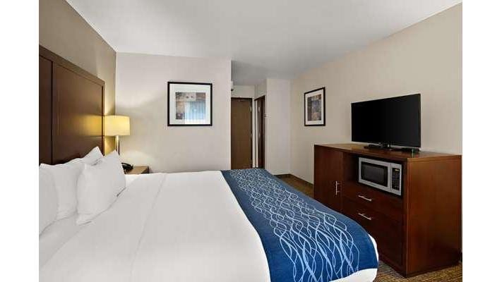 Ramada by Wyndham Olympia, photo 2