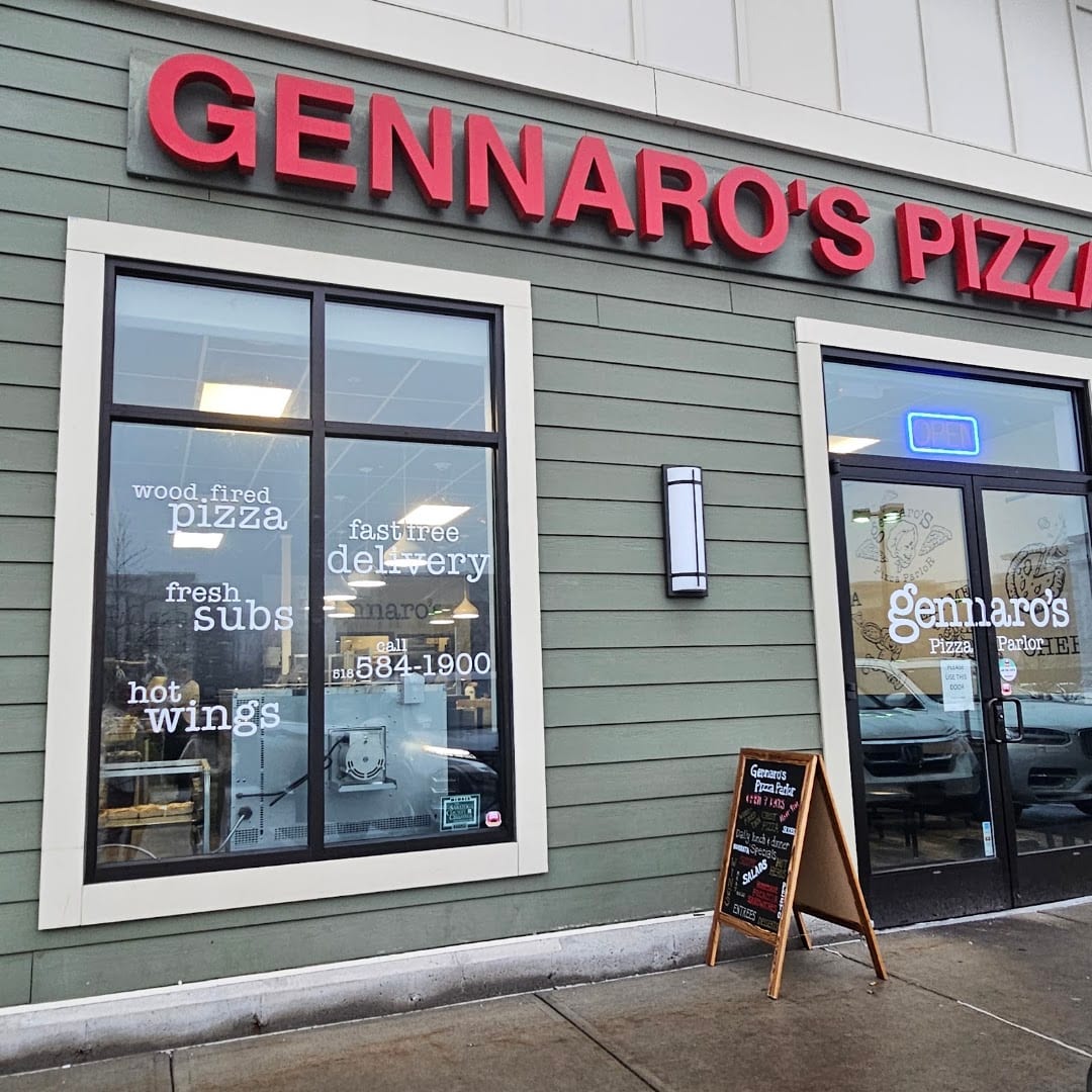 Gennaro's Pizza Parlor, photo 3