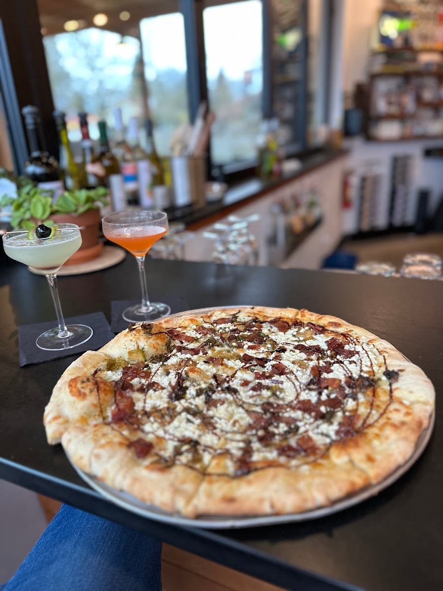 Vics Pizzeria