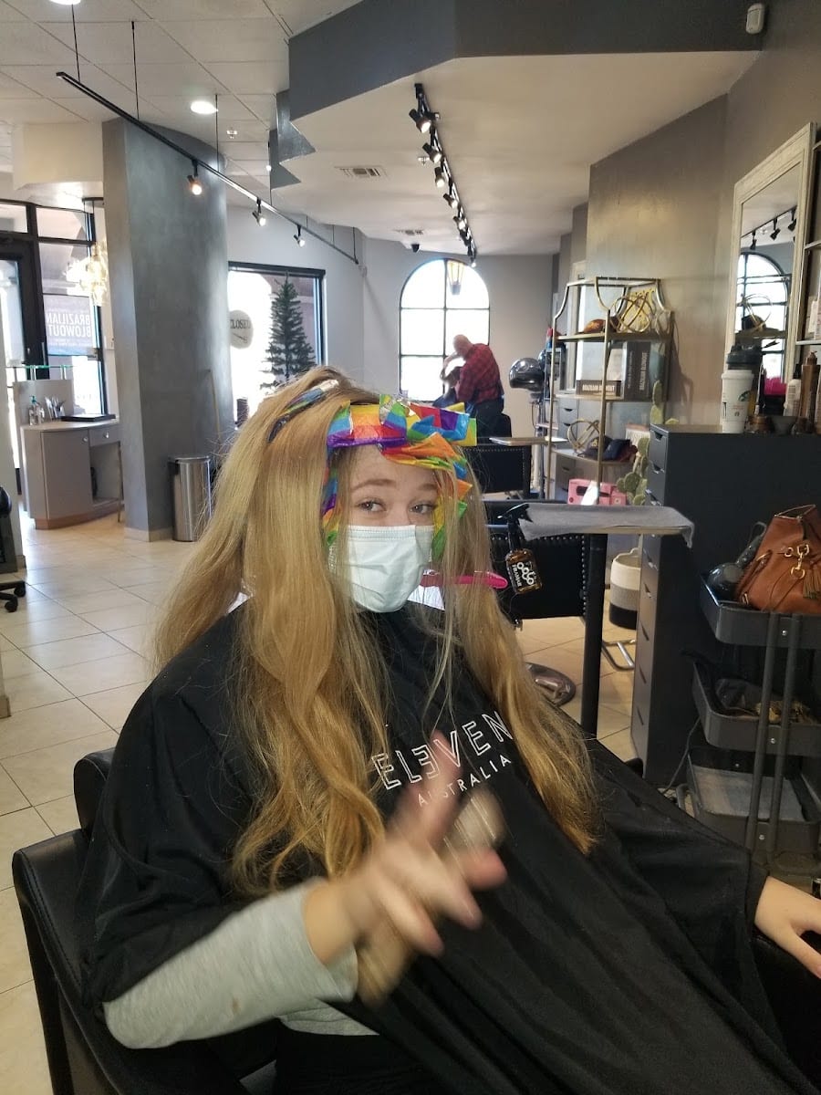 Mingle Salon, photo 2