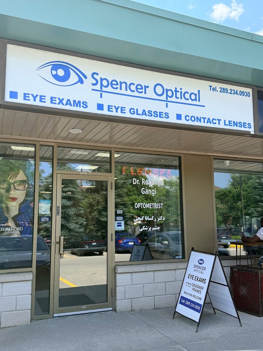 Dr Roxanna Gangi in Spencer Optical, photo 2
