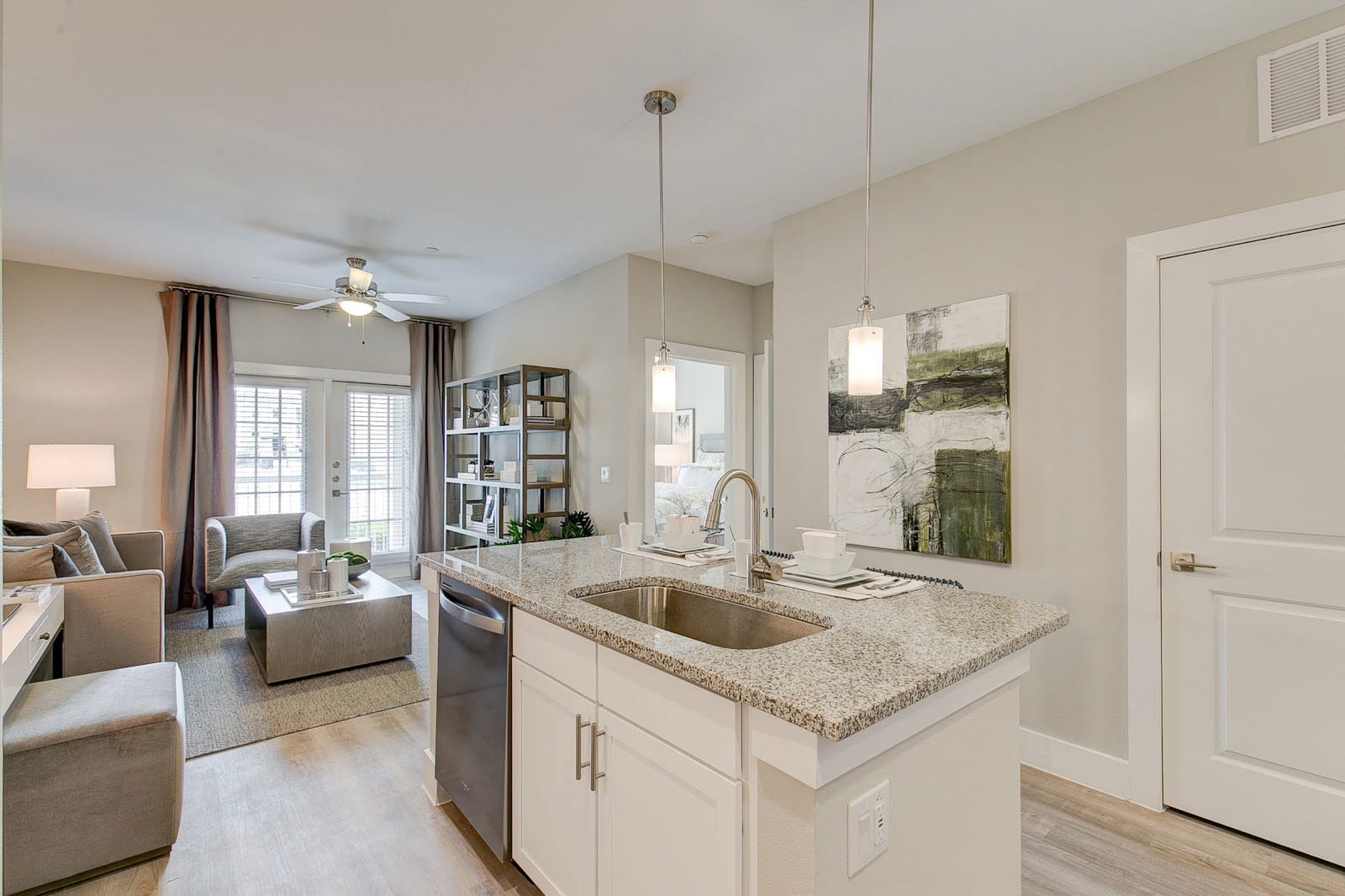 Dixie Interiors, photo 3