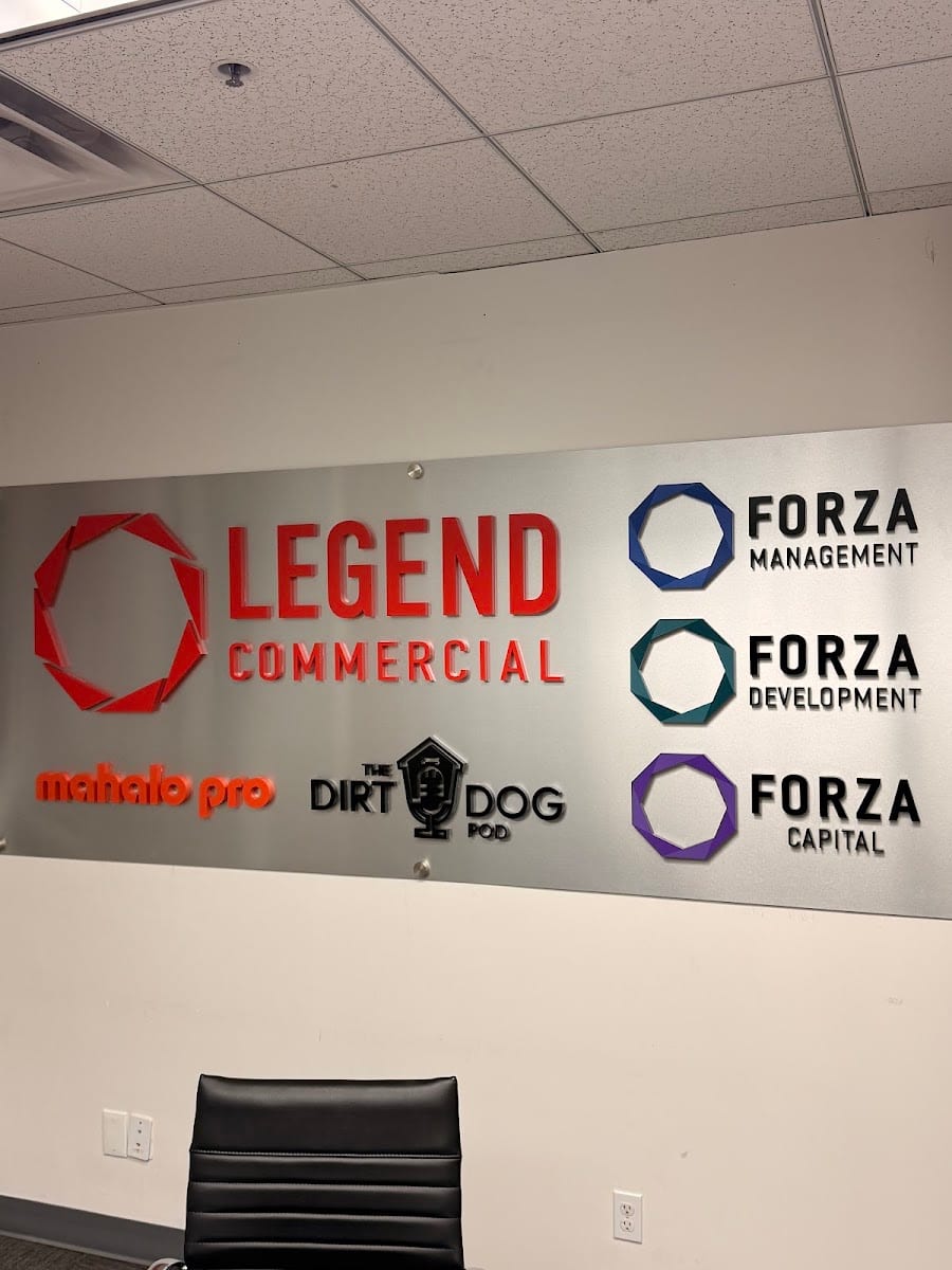 Legend Commercial, photo 2