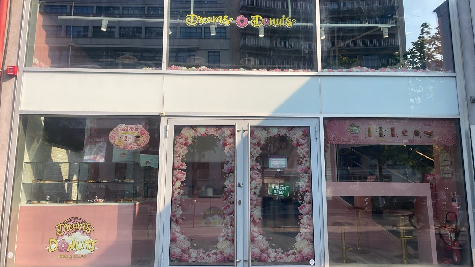 Dreams Donuts
