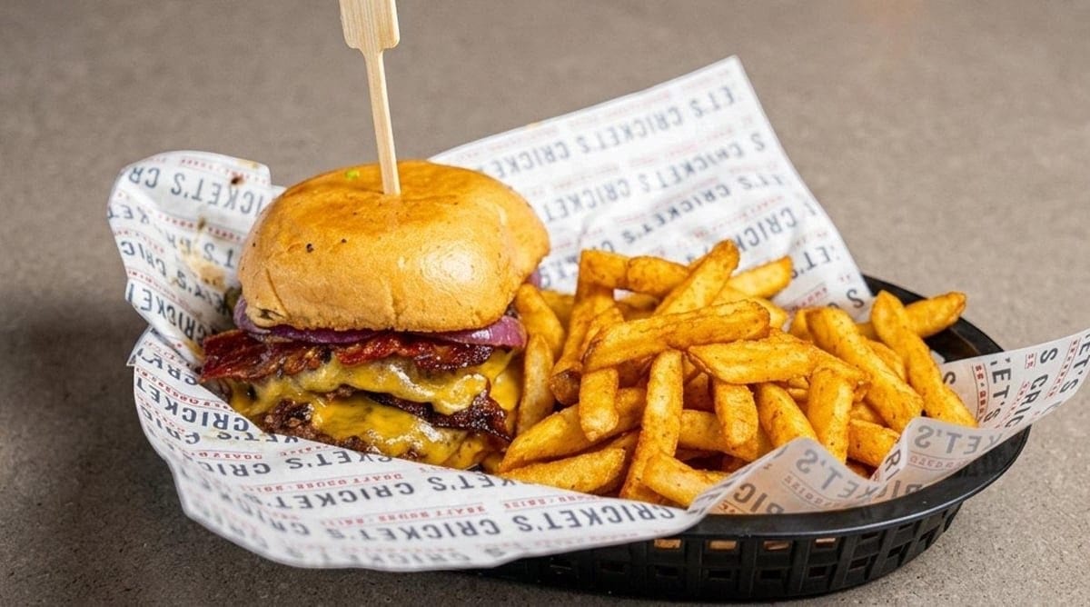 Cricket's Draft House + Grill, photo 4