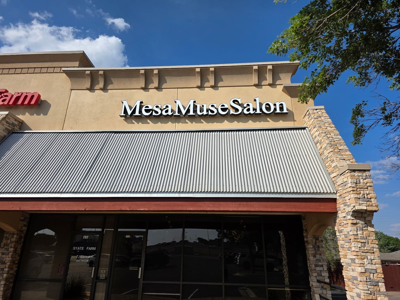 Mesa Muse Salon