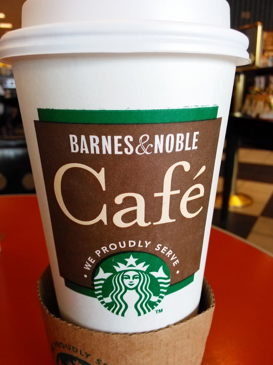 Barnes & Noble, photo 3