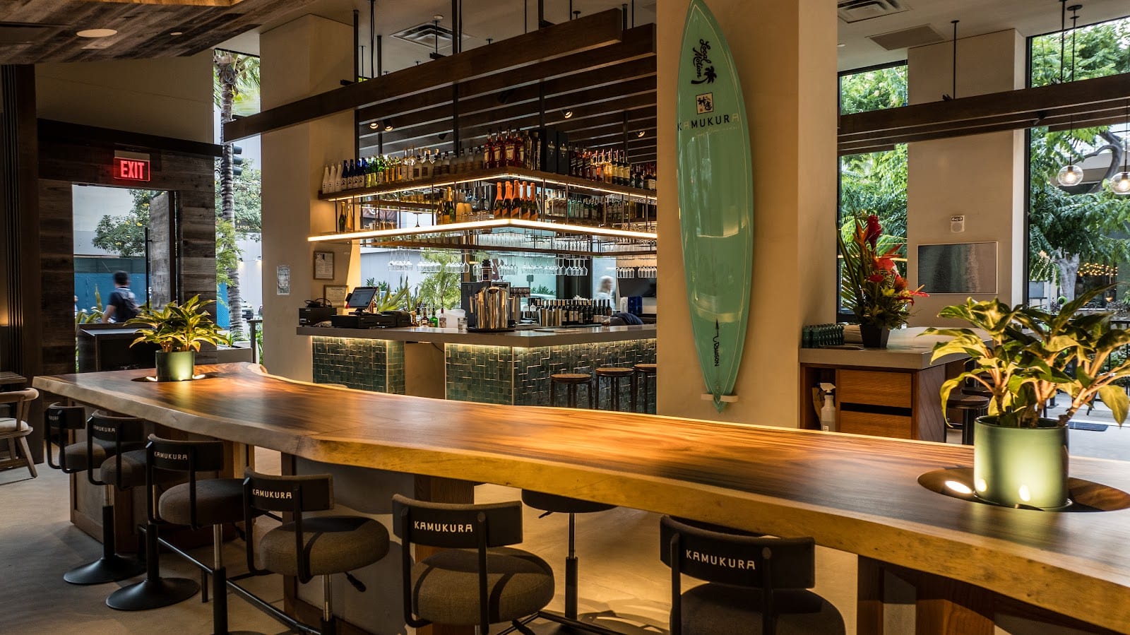 Kamukura Surf + Dine