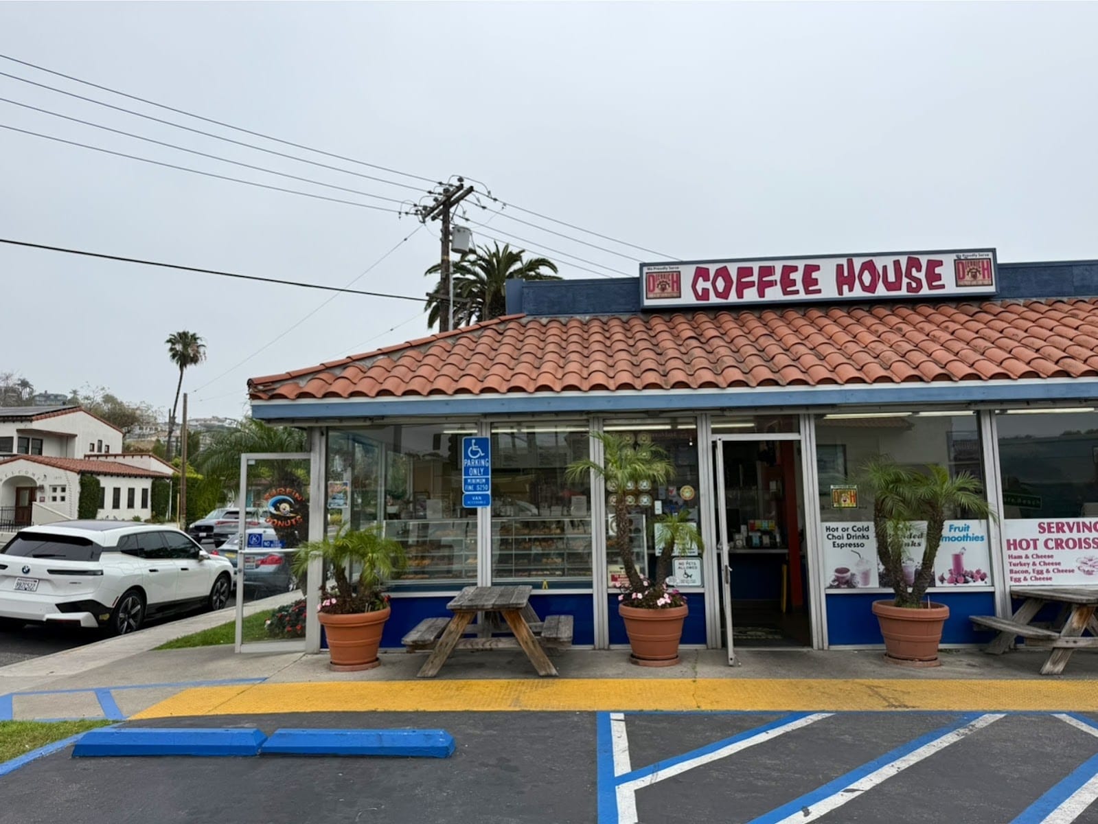 Surfin' Donuts Coffee House