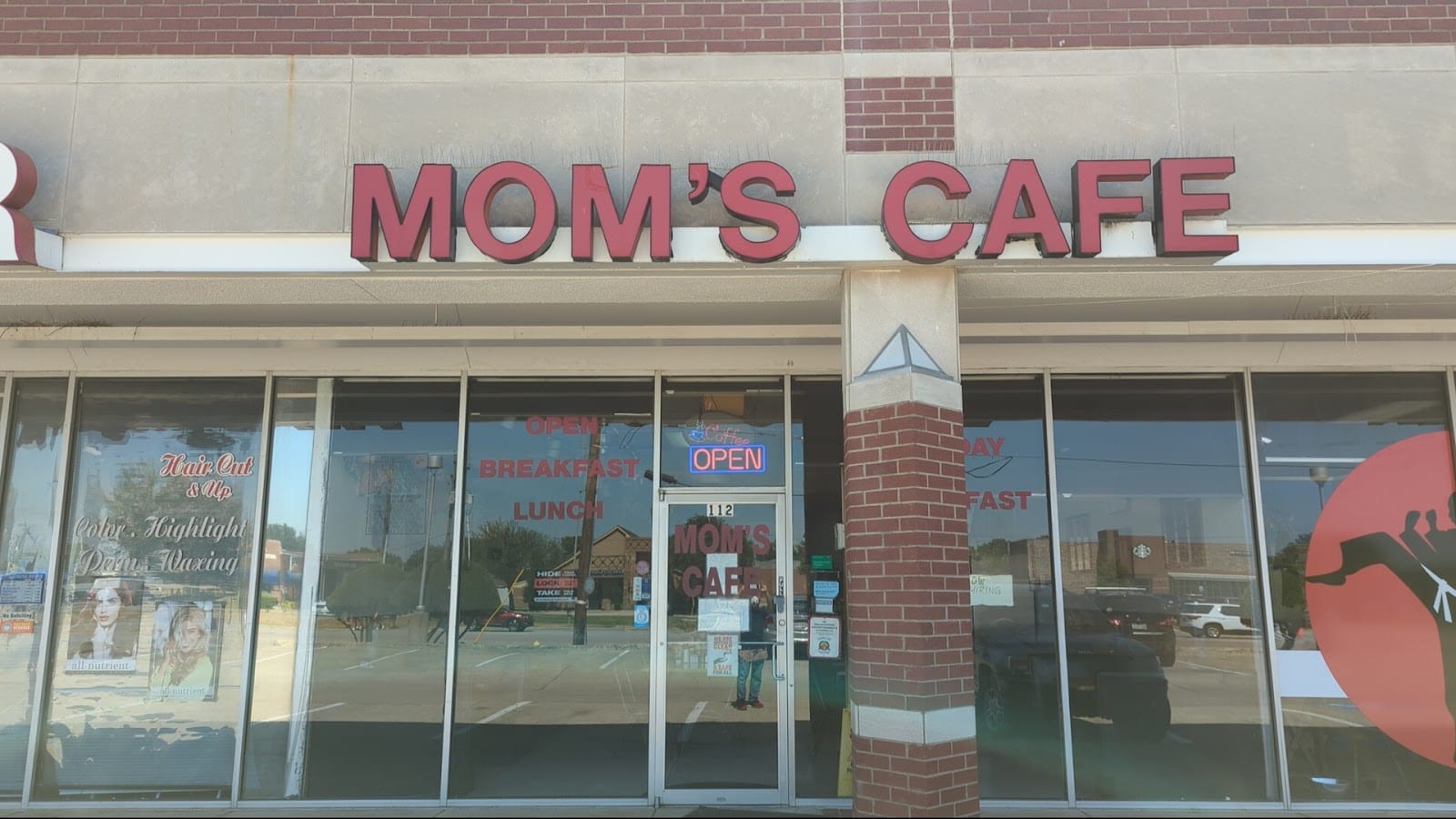 Mom's Cafe, photo 2