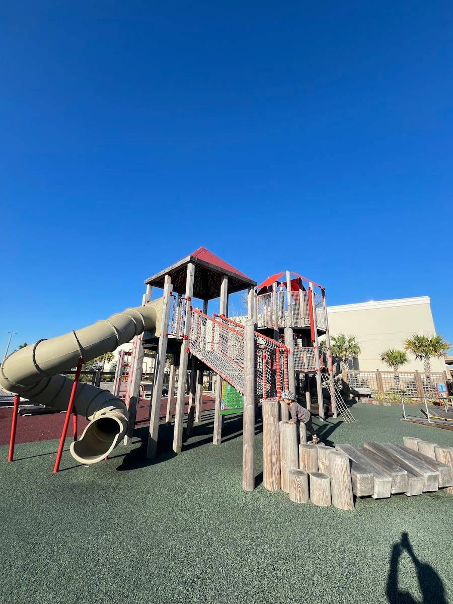 Crescent B commons playground