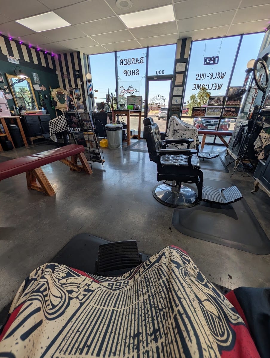 Clover Cuts Barbershop & Shave Parlor, photo 4