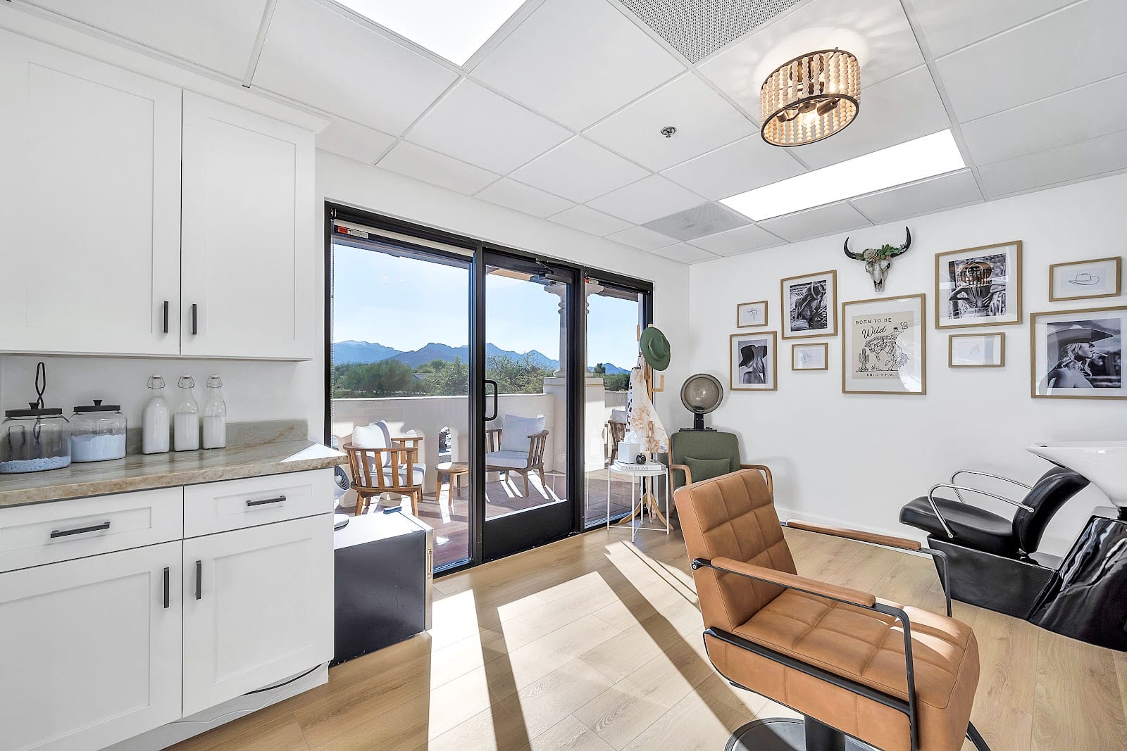 The Dale Modern Day Spa Beauty Suites - North Scottsdale, photo 4
