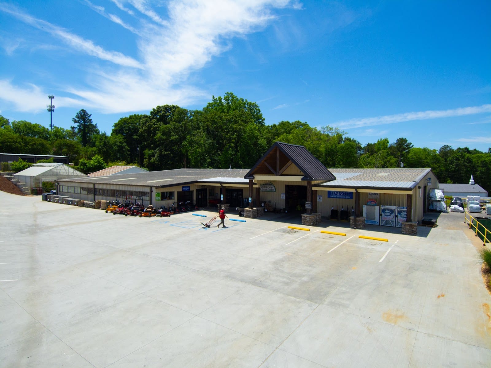 Landscapers Supply/Griff's & True Value Hardware of Pendleton, photo 4