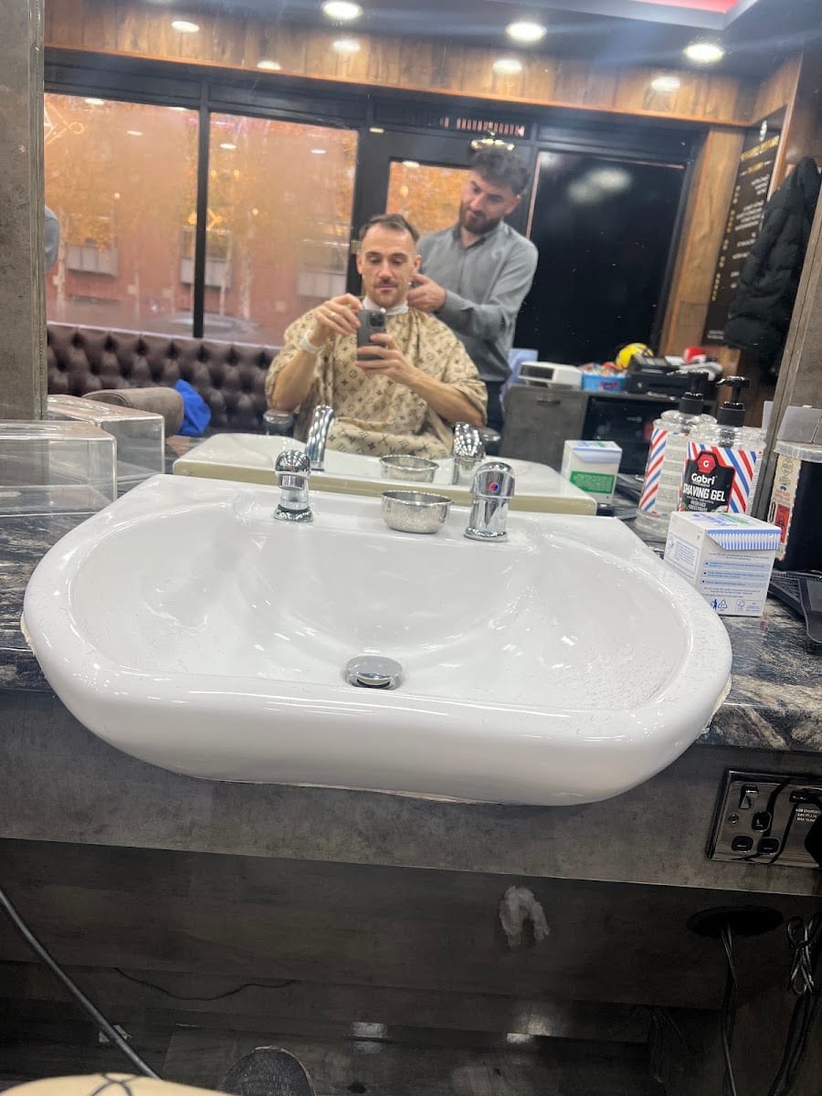 Brothers Barbershop, photo 2