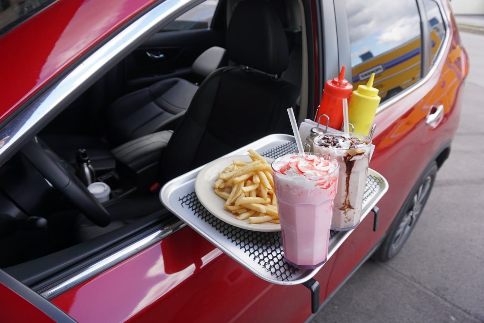 Don Hall's Hollywood Drive-In, photo 3