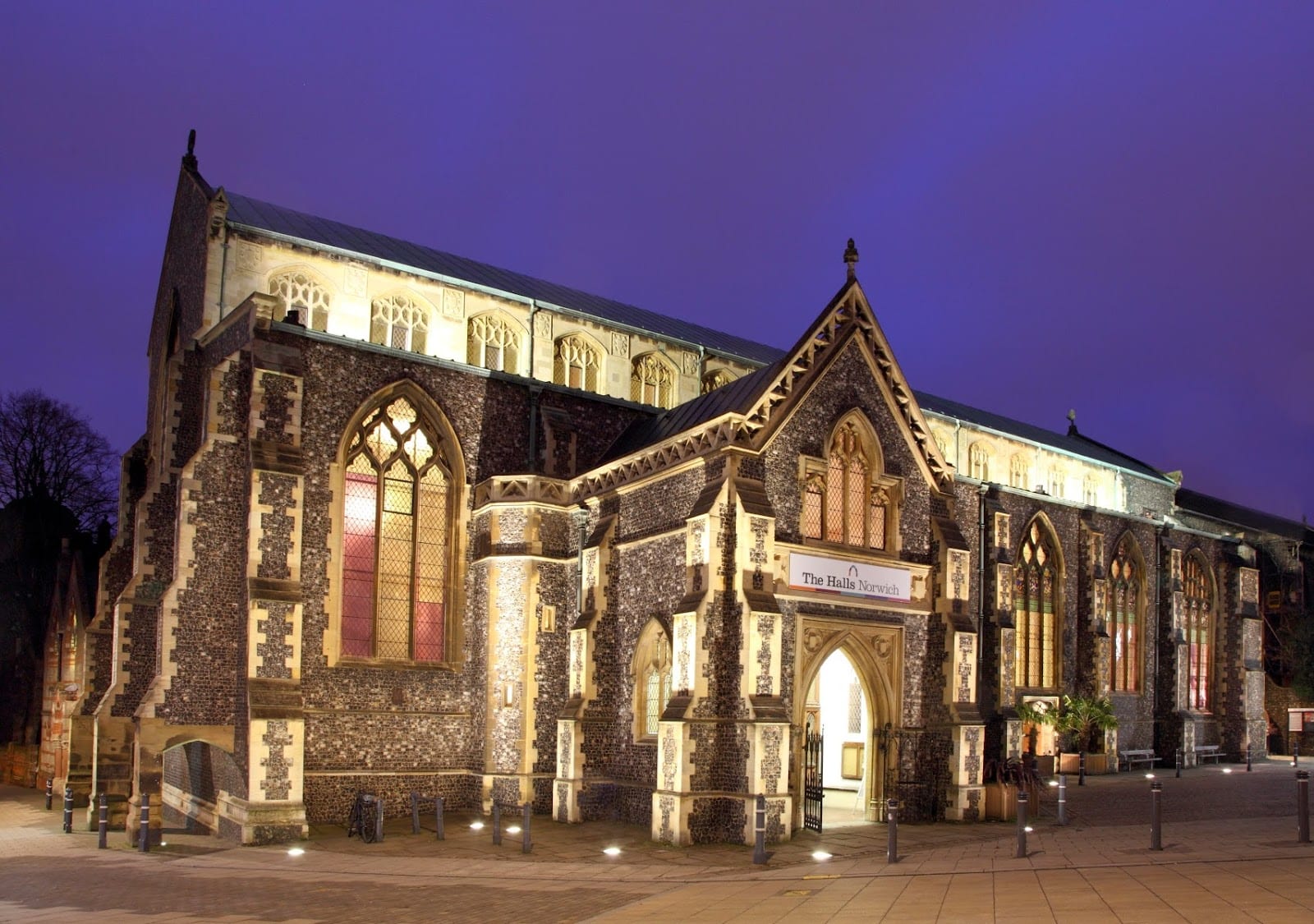 The Halls, photo 4