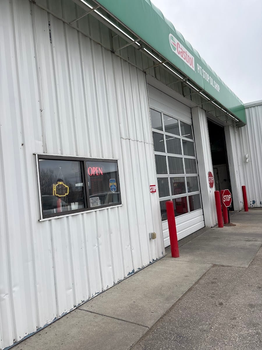 Pit Stop Oil Shop