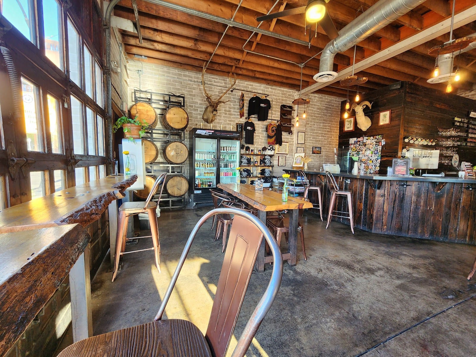 Crooked Tooth Brewing Co., photo 2