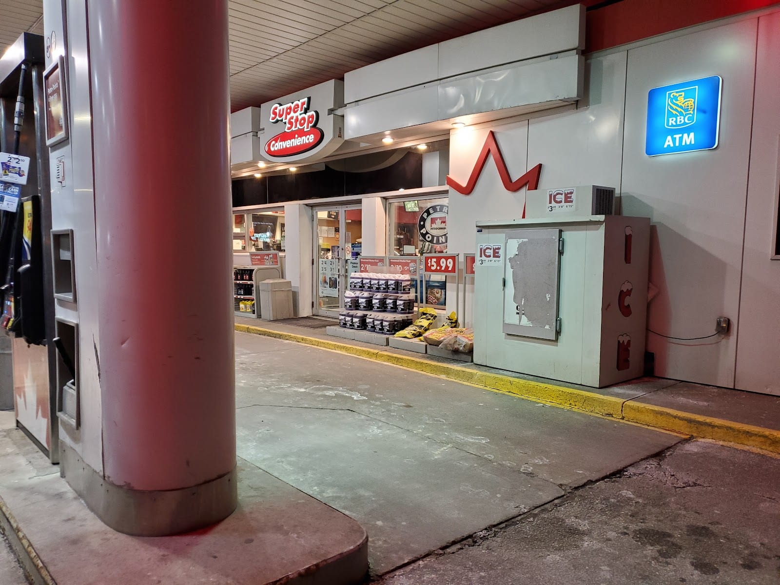 Petro-Canada & Car Wash, photo 4