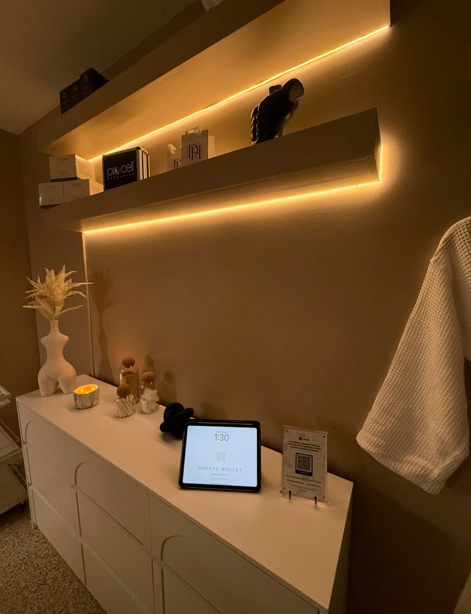 Dionne Holley Aesthetics Skin Studio, photo 4